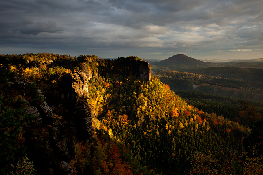 Křídelní stěny a Růžovský vrch / foto: Václav Sojka